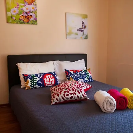 Plaza Beachfront Apt 2 Superhost Apartment *