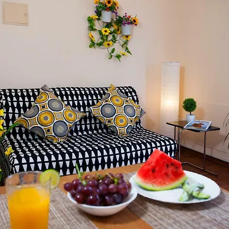 Plaza Beachfront Apt 2 Superhost Apartment *