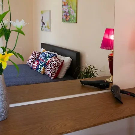 Plaza Beachfront Apt 2 Superhost Apartment Limassol
