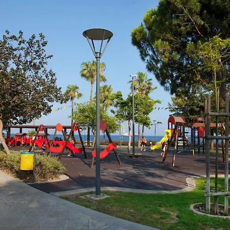 Plaza Beachfront Apt 2 Superhost *